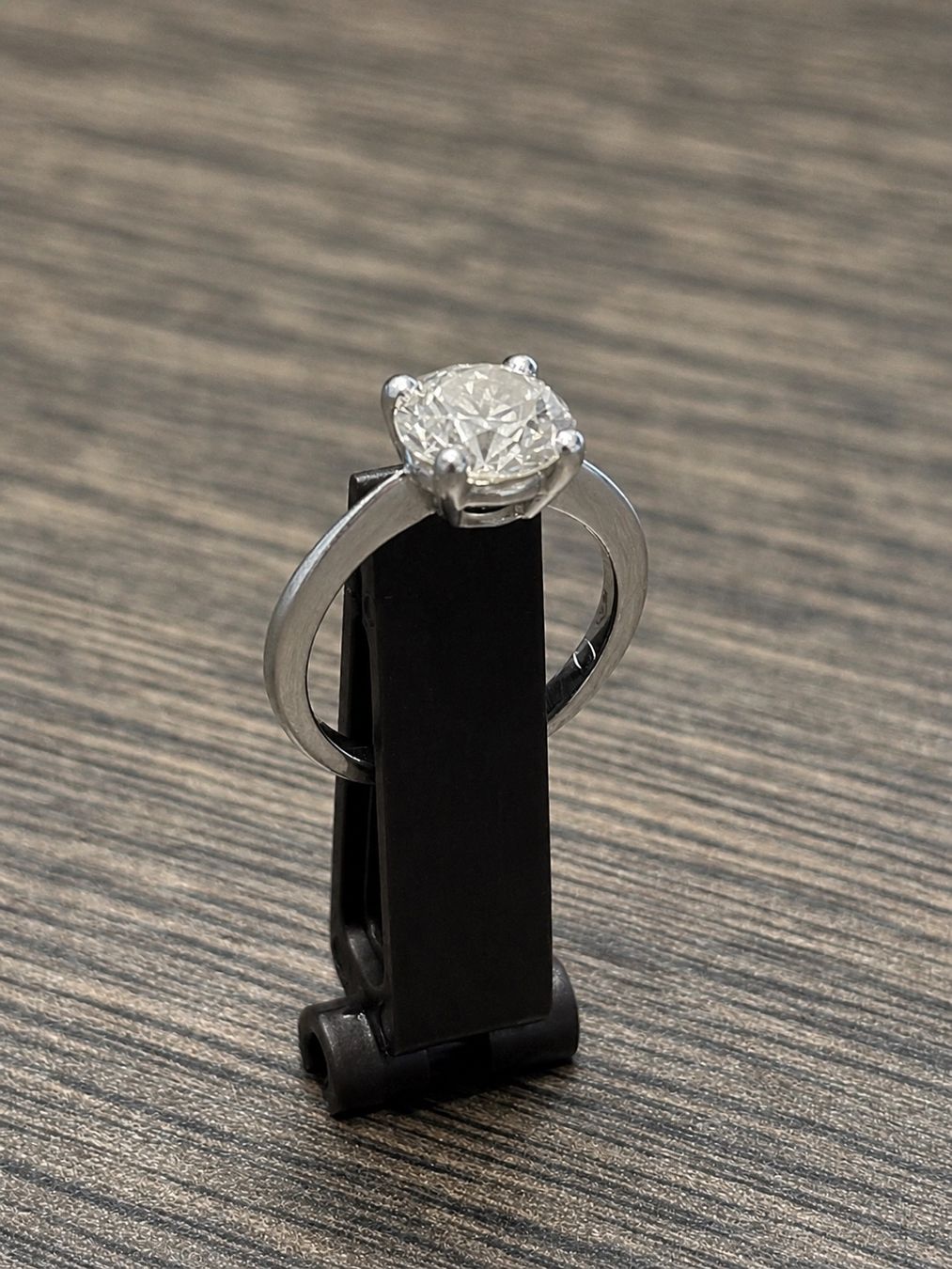 Anelli: Solitaire diamant 2 ct GIA – Usato da Montpreveyres venduto da Imag 2