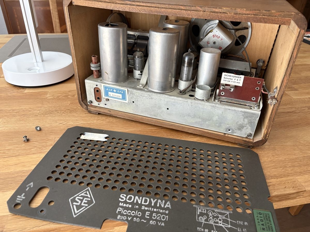 Radio: Röhrenradio Sondynia Piccolo E 5201 – Difettoso da Effretikon venduto da jedibabu 5