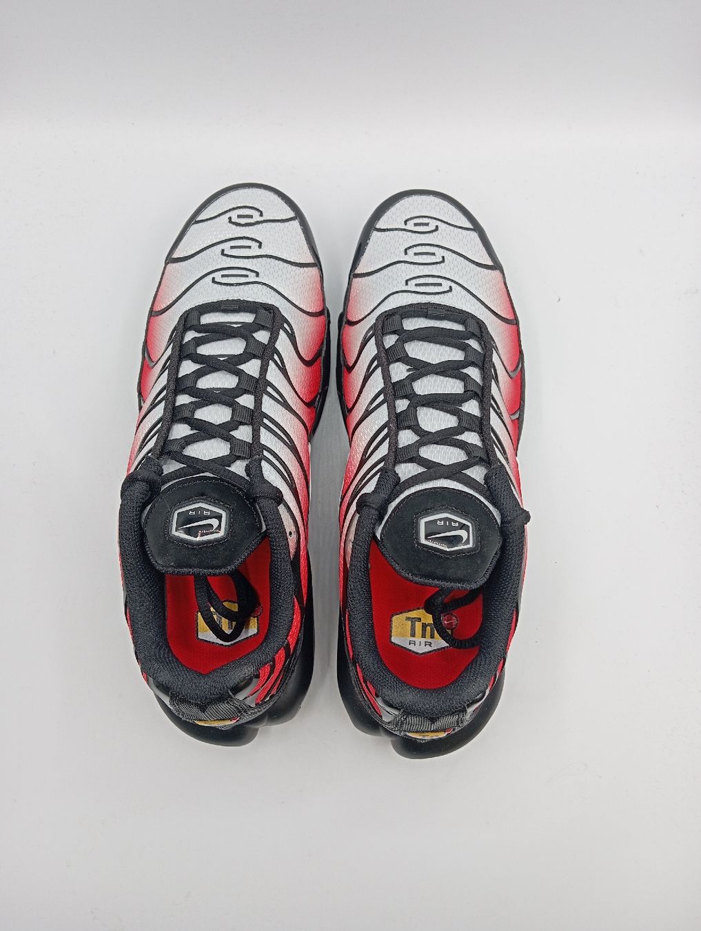 Nike Herrenschuhe: Nike Air Max Plus (EU40) – Neu und originalverpackt aus Schaffhausen von outlez 4
