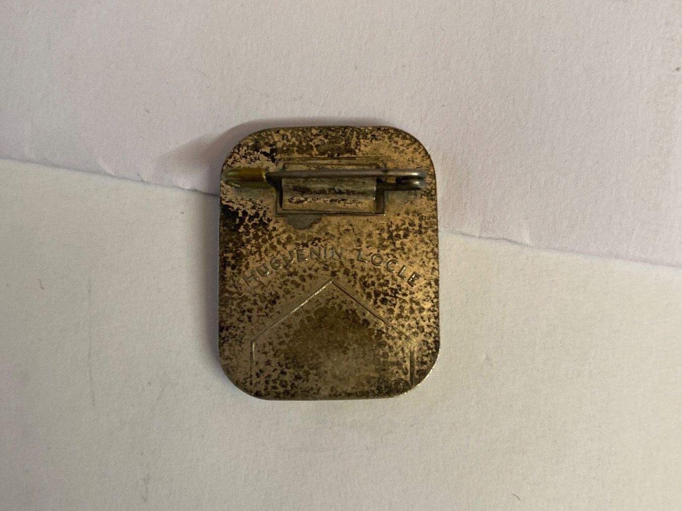 Broschen & Nadeln: BROCHE 1er AOUT 1934 – Gebraucht aus Le Brassus von cinema13 1