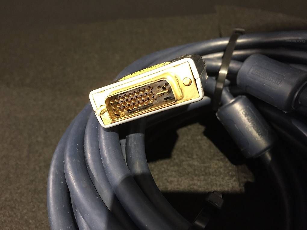 Cavi: Clictronik  DVI -  VGA Kabel – Usato da Würenlingen venduto da Schneiderhifi 4