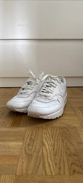 Chaussures hommes: Nike Air Sneaker weiss Gr. 40 – D'occasion à Arlesheim par schoop.