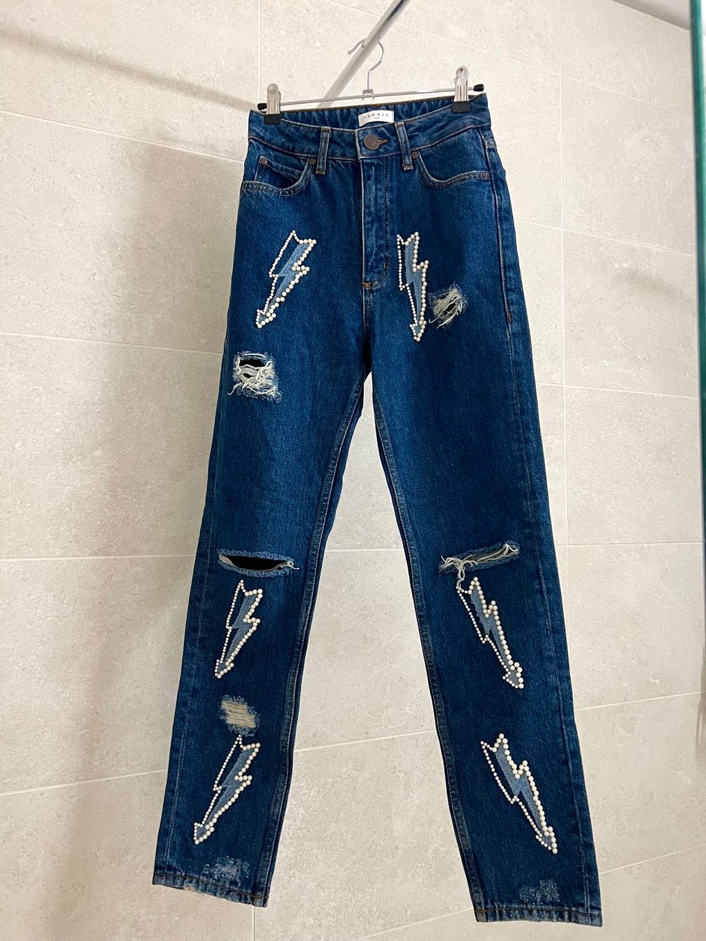 Sandro Jeans: Sandro Jeans Grösse 34 – Nuovo (secondo la descrizione) da Ostermundigen venduto da Fred_BE