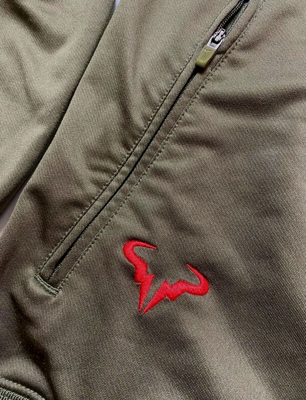 Nike Giacche: NIKE RAFAEL NADAL SWEATJACKE / M – Nuovo (secondo la descrizione) da kloten venduto da Dralion73 1