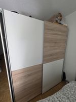Kleiderschrank Schwebetüren weiss/Holzoptik gute Zustand