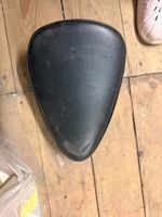 Motorradsattel schwarz gebraucht mit Gebrauchsspuren