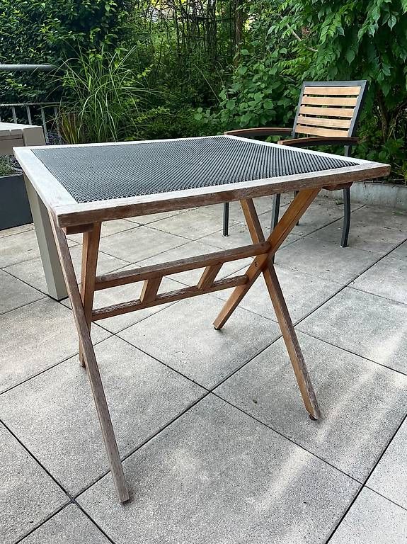Tavoli: Garten / Balkontischchen zu verschenken – Usato da Maur venduto da chr_kbm7