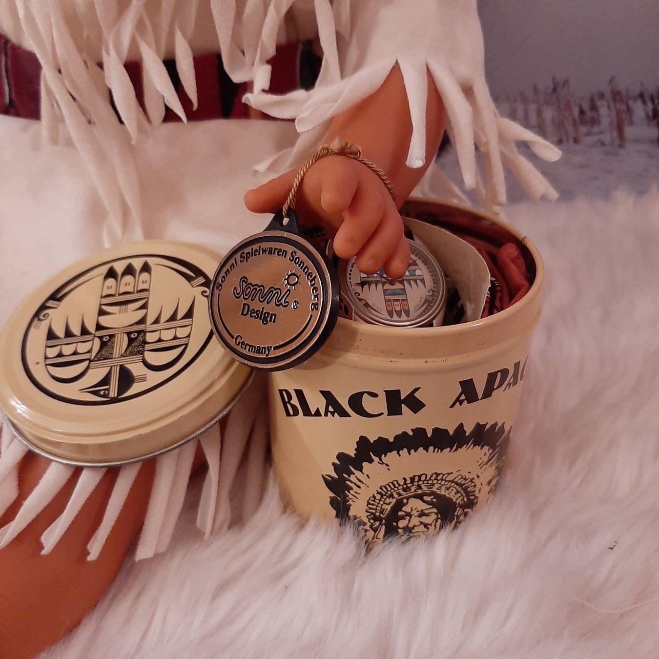 Puppen: APACHEN MÄDCHEN VON SONNEBERG MIT ORIGINAL UHR BLACK APACHE – Neu (gemäss Beschreibung) aus Gretzenbach von schibaya 1