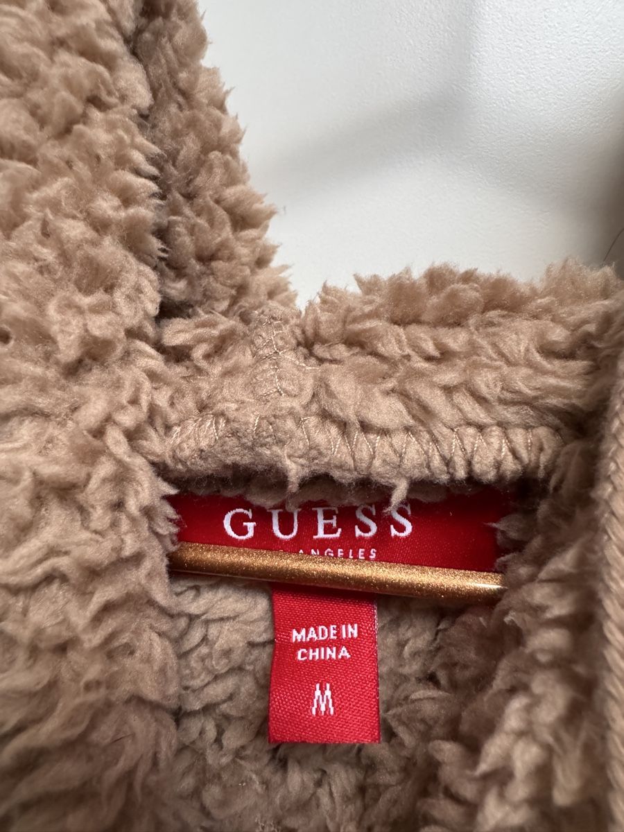Guess Maglioni & Felpe: Guess Teddy Pullover – Nuovo (secondo la descrizione) da Aesch BL venduto da comven 1