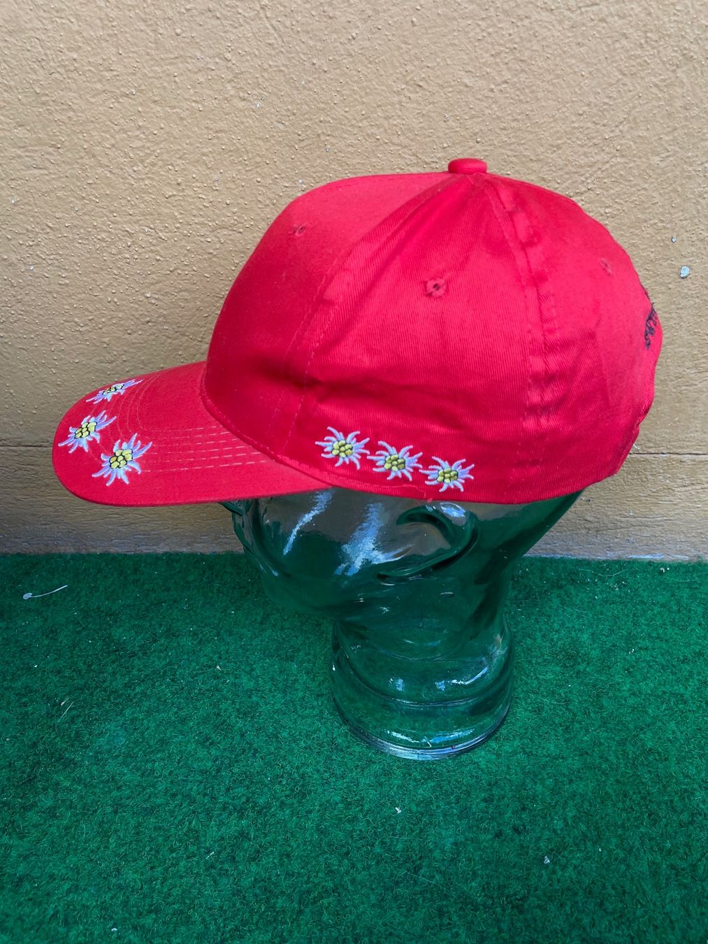 Copricapi, berretti & cappellini: Vintage Y2K 6 panel Cap Switzerland Edelweiss – Usato da Zürich venduto da le_souk 1