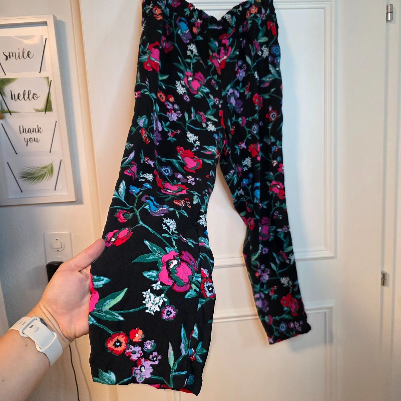 C&A Pantaloni: C&A Sommerhose Blumenmuster Gr.40 L Viskose – Usato da Wald ZH venduto da CapLux