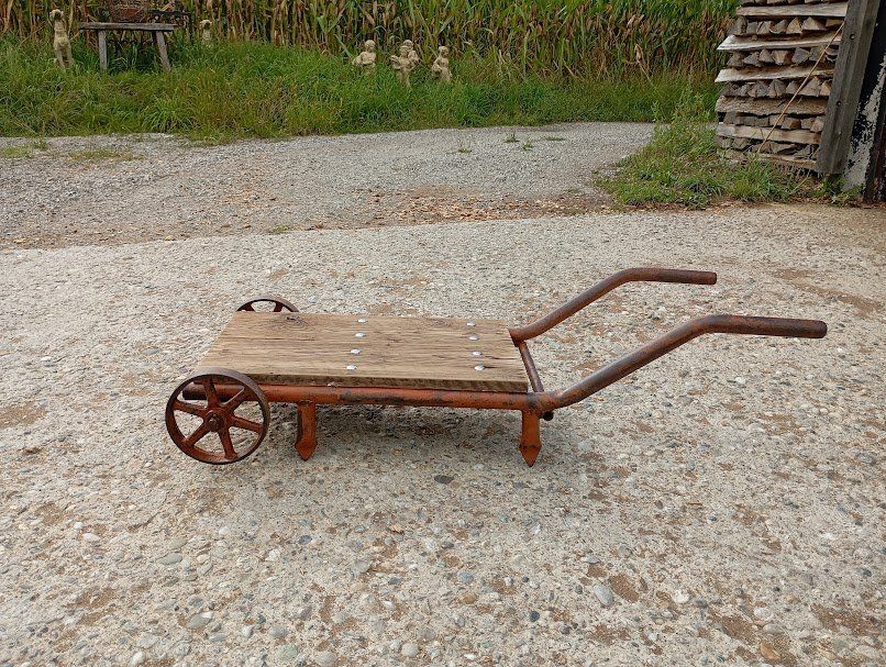 Tavoli: Rustikale Dekokarre-Couchtisch! einzigartig- Loft- Industry – Usato da kraiburg am inn venduto da Vintage-Living 6