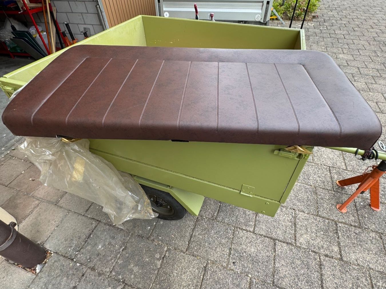 Piaggio Accessori per altri veicoli: Ape-Sitzbank,  Braun – Usato da Neftenbach venduto da Rose40 5