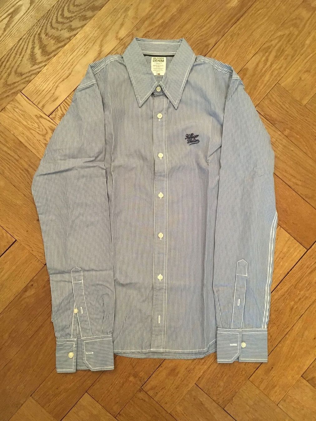 Camicie: chemise HILFIGER – Usato da LAUSANNE venduto da PUMPERNICKEL3