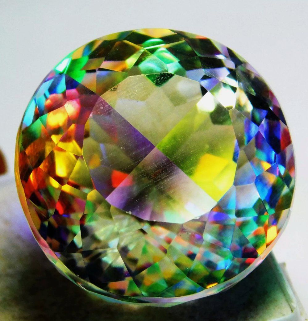 Pietre preziose: 64.80 Ct. Certified Round Cut Mystic – Nuovo e nell'imballaggio originale da Genève venduto da AWWA
