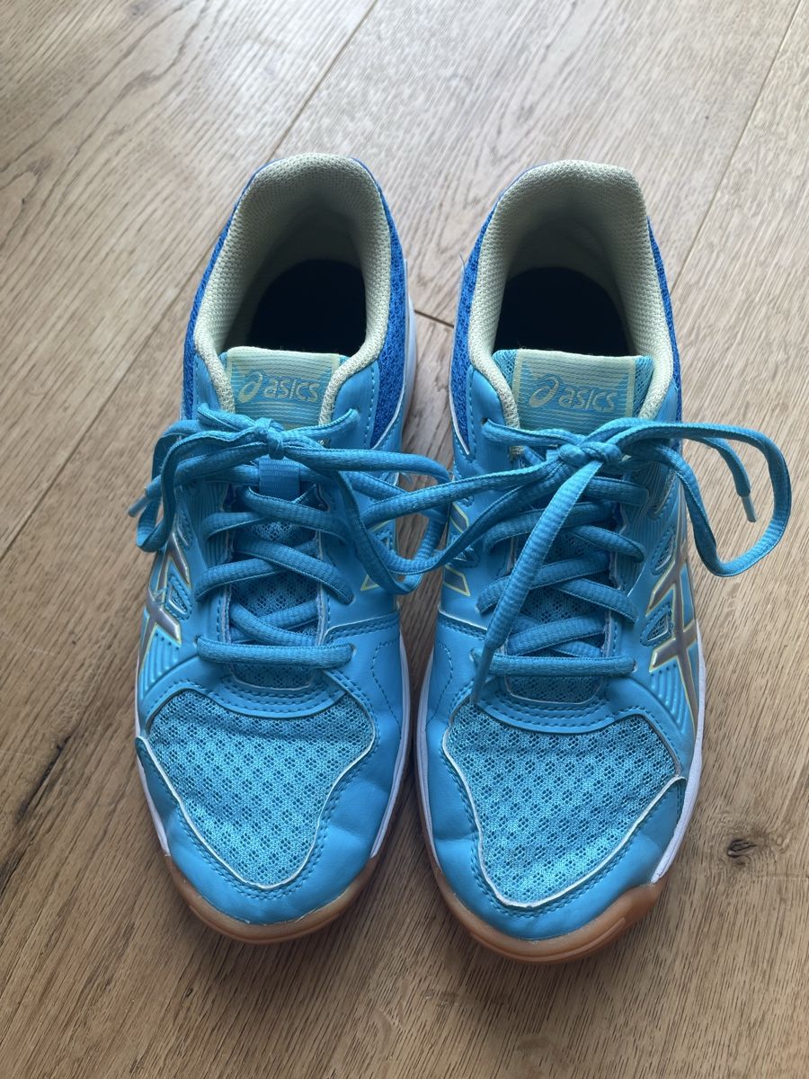 Asics Scarpe da uomo: Asics Hallenschuhe – Usato da Paspels venduto da Giango33