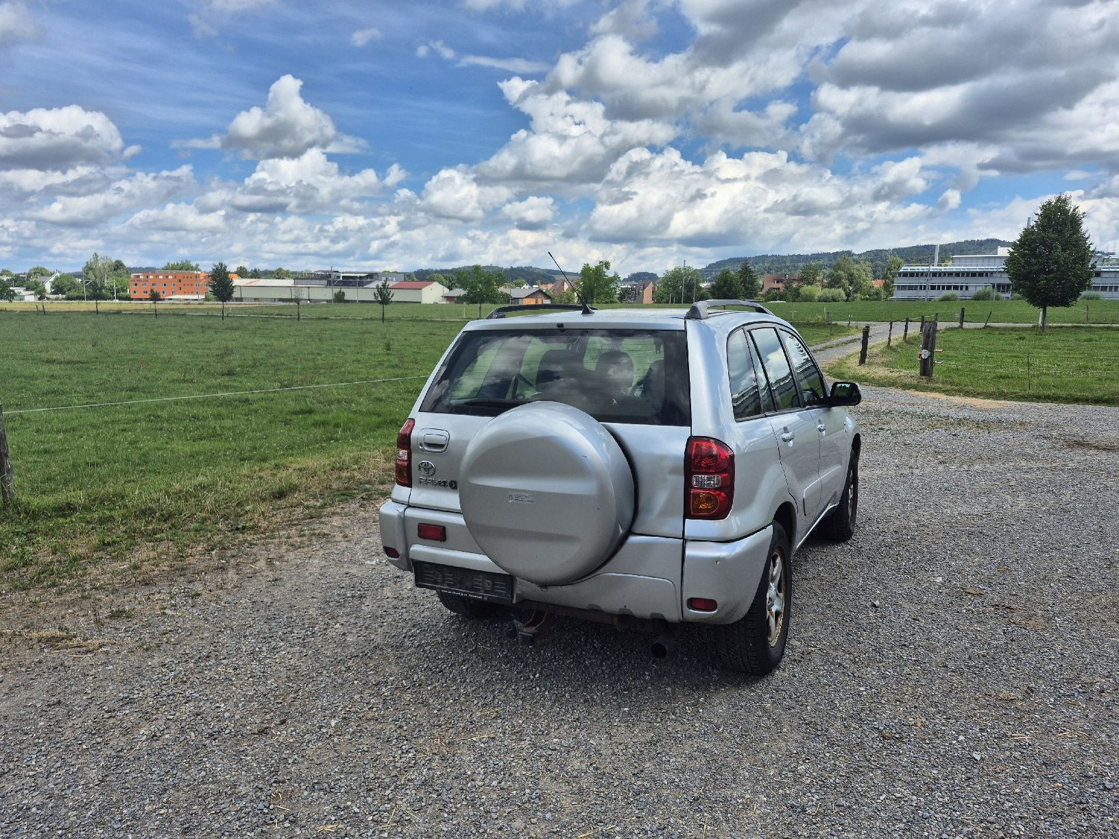 Toyota Autos: Toyota RAV 4 – D'occasion à Fehraltorf par uel_sb2n 2