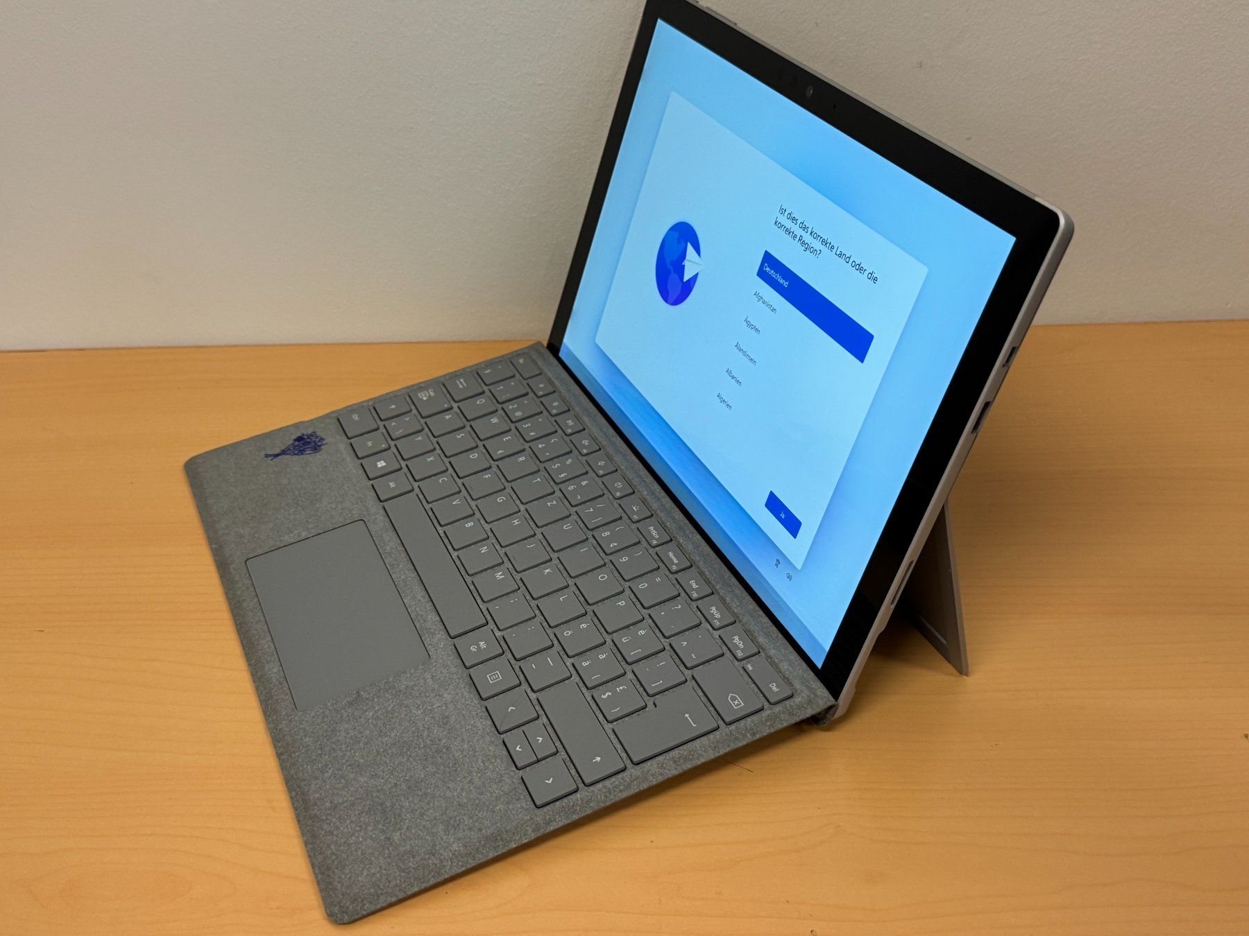 Microsoft Notebook: Microsoft Surface Pro Laptop i5-7300 256GB mit Windows 11 – Usato da Ebmatingen venduto da Revivetrade 3