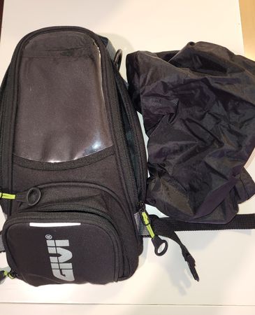 Tanktasche GIVI + Montagekit Tankrucksack