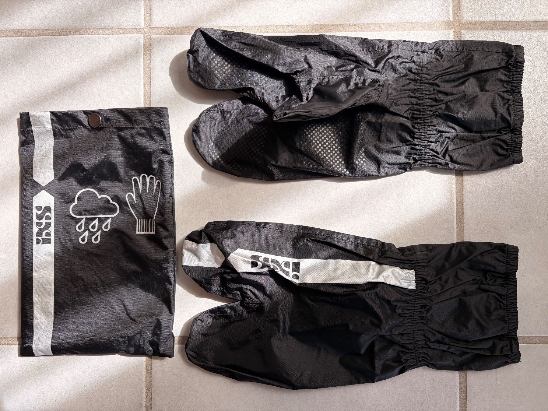 IXS Guanti & manicotti: iXS Regenhandschuhe – Usato da Siebnen venduto da Plumbs