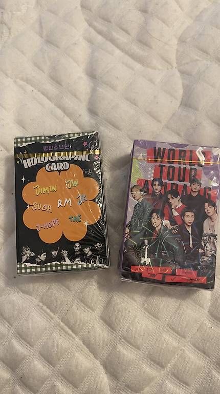 Carte collezionabili: BTS photocard and sticker  – Nuovo e nell'imballaggio originale da Oberwil venduto da anj_gqq6 1