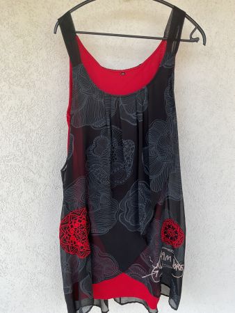 Robe d'été noire et rouge, taille 40, élégante DESIGUAL