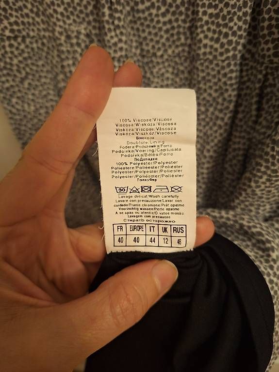 Vestiti: Schönes Kleider mit Muster  100% Viskose – Usato da Zürich venduto da GingerJam 2