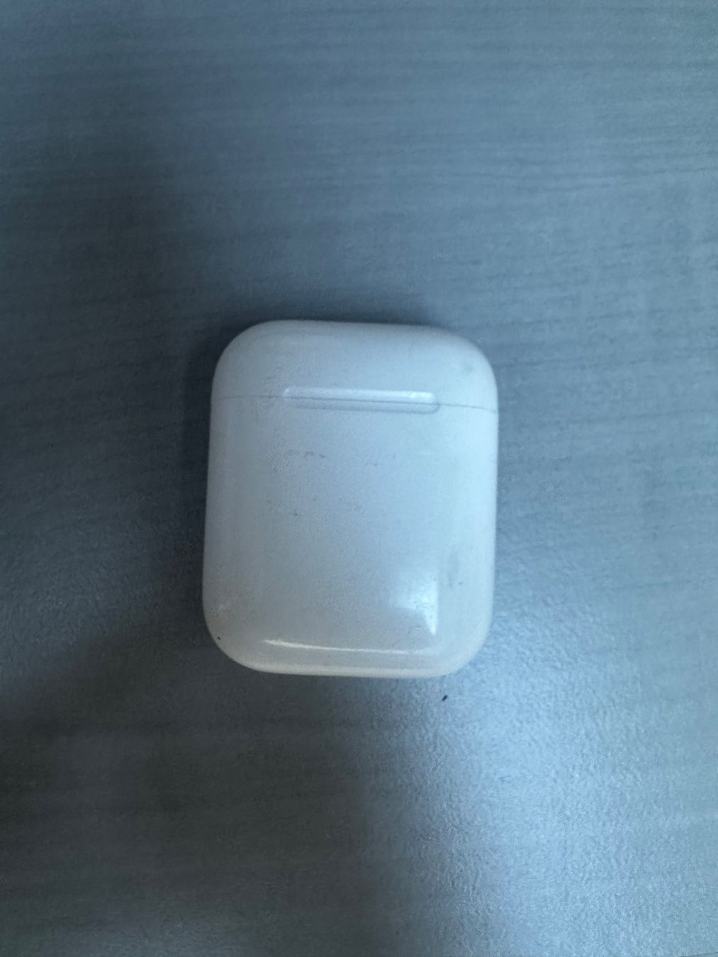 Apple Casques audio: AirPods 2. Gen Ladecase – D'occasion à Hünenberg par pampam01