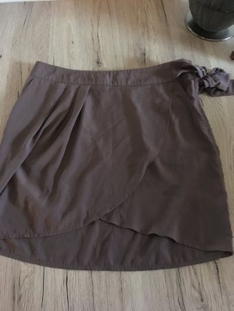 Schöner Rock von H & M Gr 40