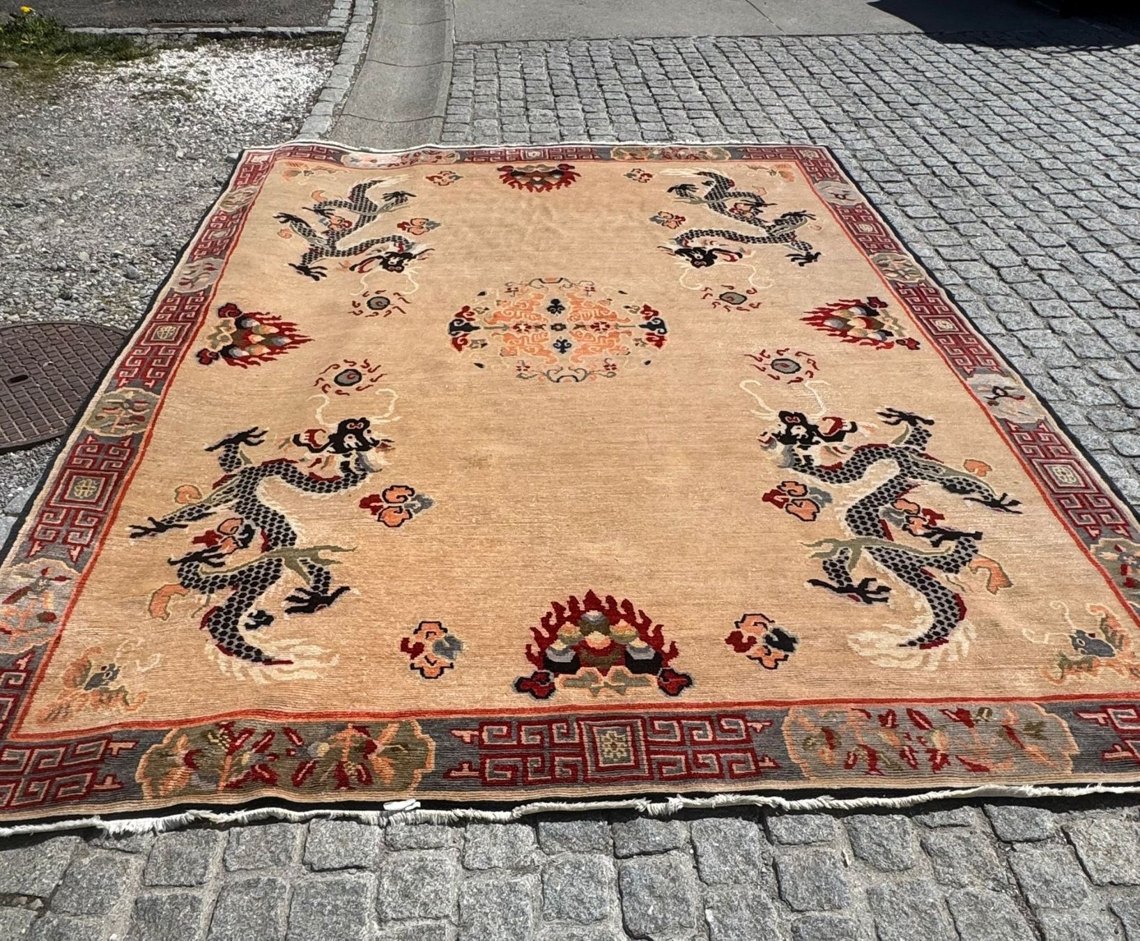 Tappeti: |_  Chinesischer Drachenteppich – Usato da Schlieren venduto da Freundlich02