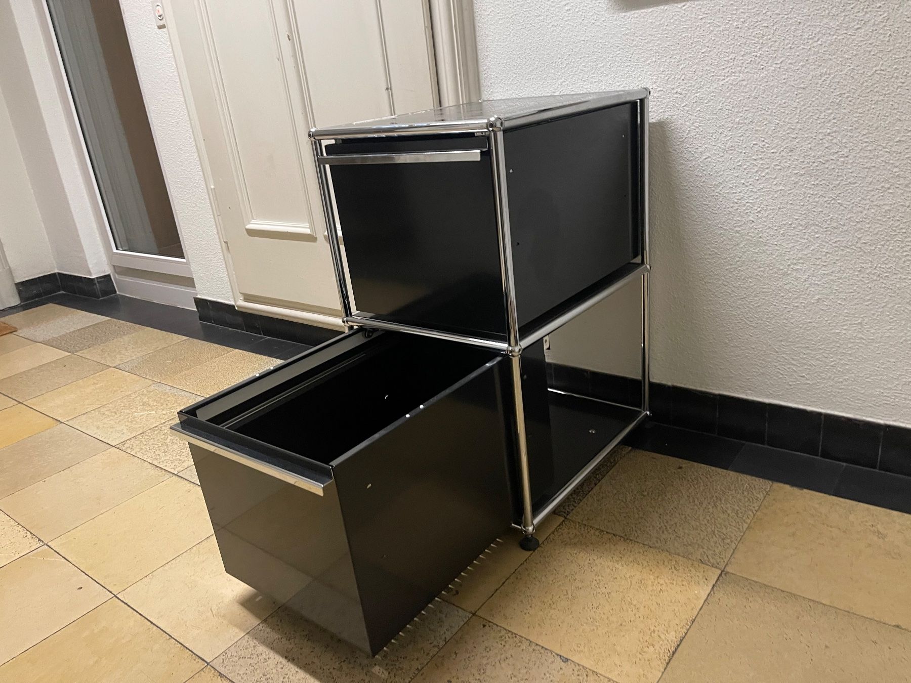 USM Cassettiere: USM Korpus Black Lieferung Gratis – Usato da Thun venduto da Thuno6 2