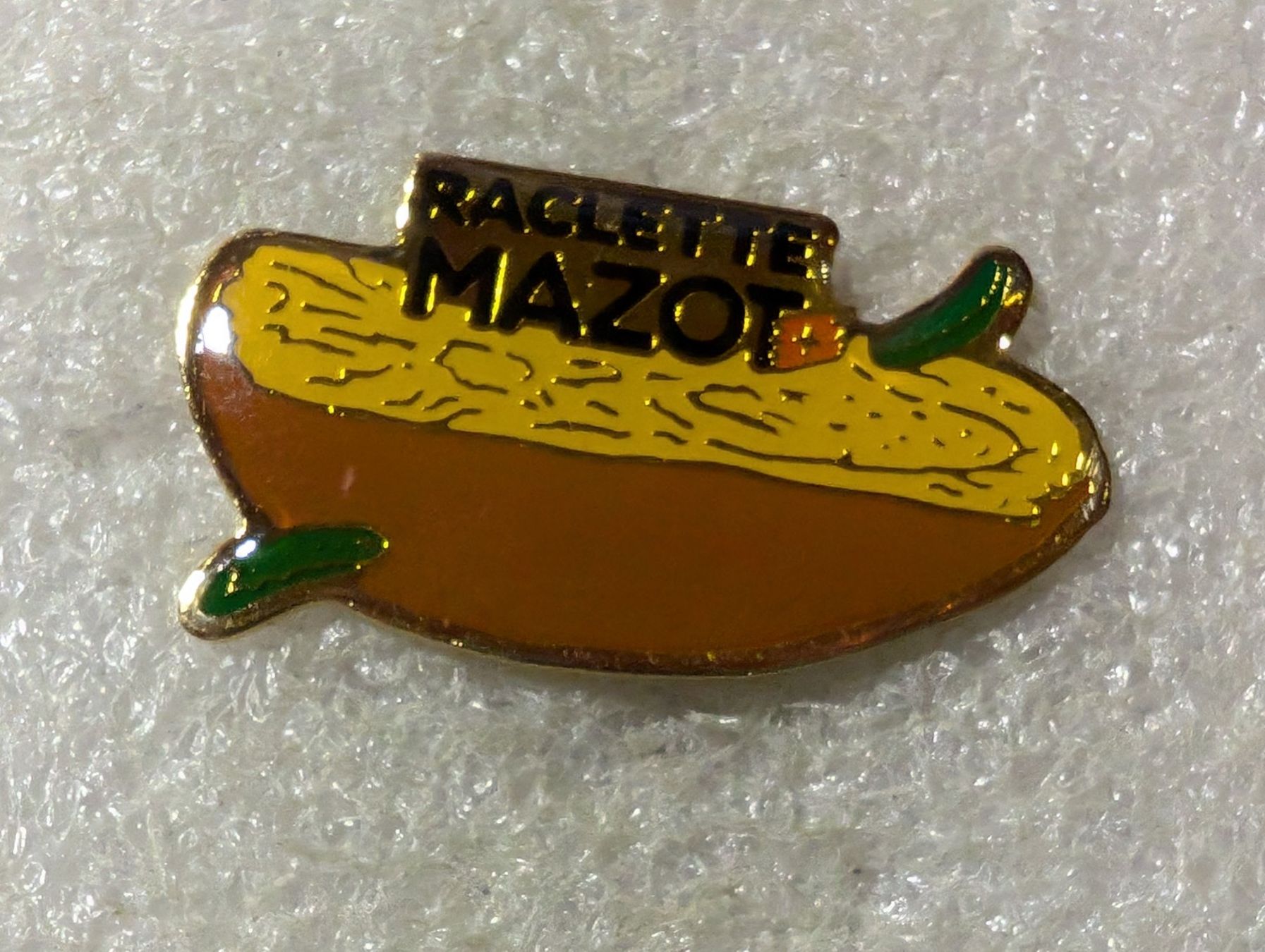 Placchette & Badge: Ansteckpin 146: Raclette Mazot – Usato da Oppligen venduto da Pin-Fall-Shop