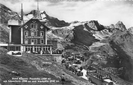 Klausenpass (UR/GL) – Hotel Klausenpasshöhe und Postautos