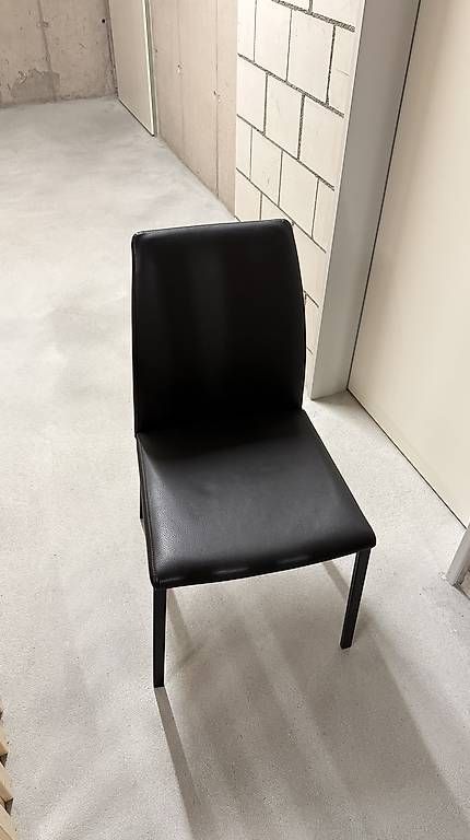 Stühle: 6x Echtleder Esszimmerstühle schwarz – Gebraucht aus Holderbank AG von nataschamaurer
