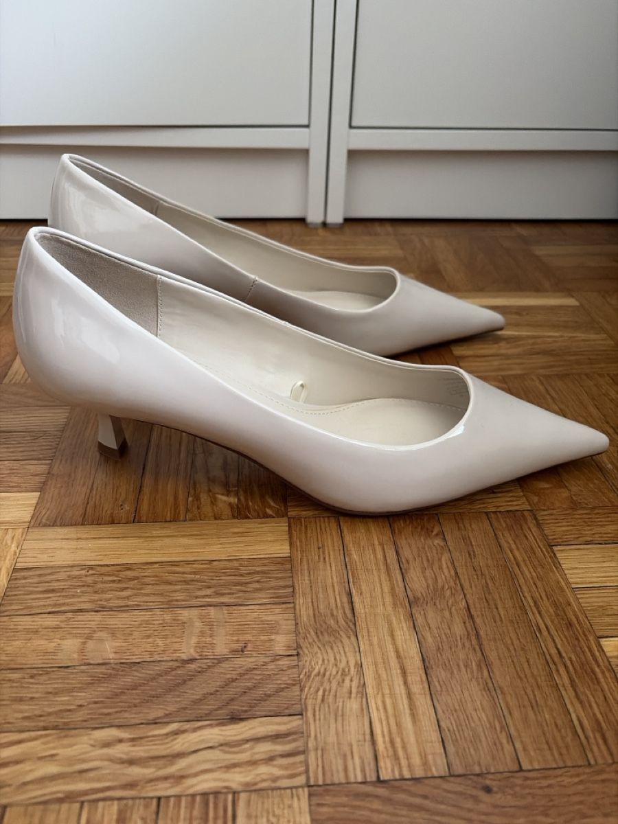 Scarpe da donna: Escarpins vernis Mango blancs 39 neufs – Nuovo e nell'imballaggio originale da Renens VD venduto da sar_bwz5 1