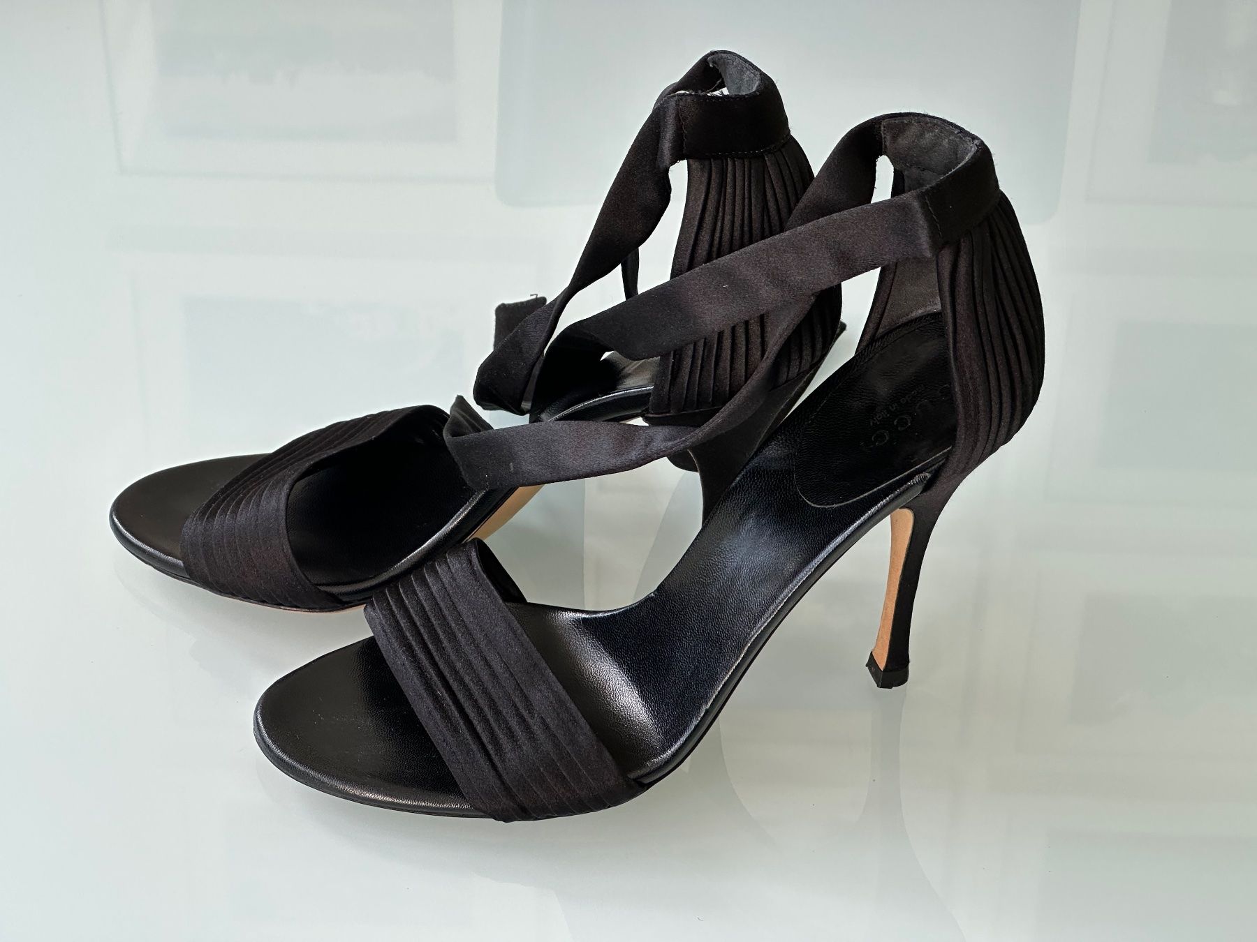 Gucci Scarpe da donna: Gucci Pumps - silk 38 – Usato da Zufikon venduto da Modestil365 2