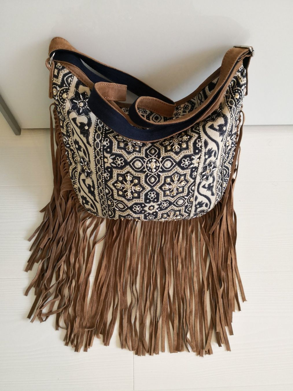 Taschen für Damen: ACCESSORIZE TASCHE MIT FRANSEN & PERLEN & PAILLETTEN – Neu (gemäss Beschreibung) aus Olten von Naja-Twins-Twins 3