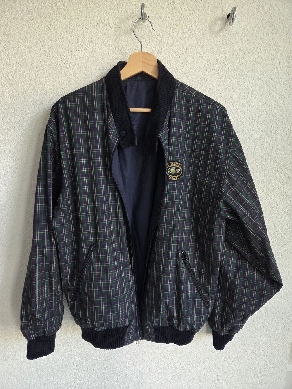 Lacoste Jacken: vintage Lacoste Bomber Jacket Navy Blue Size Large – Gebraucht aus Zürich von ker_r28q 2