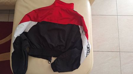 Bershka Kurze Sportjacke