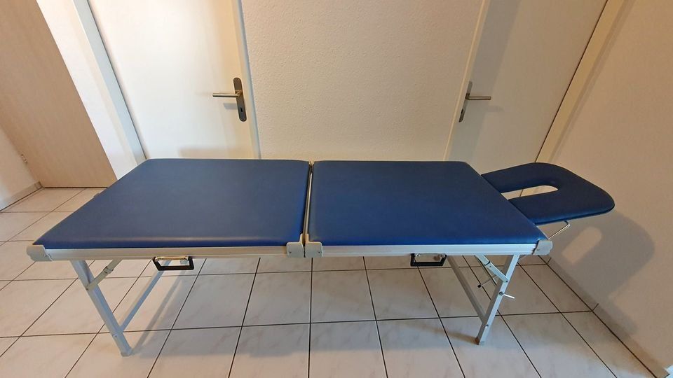 Liegen & Liegestühle: Massageliege – Neu (gemäss Beschreibung) aus Eich von Hofdere