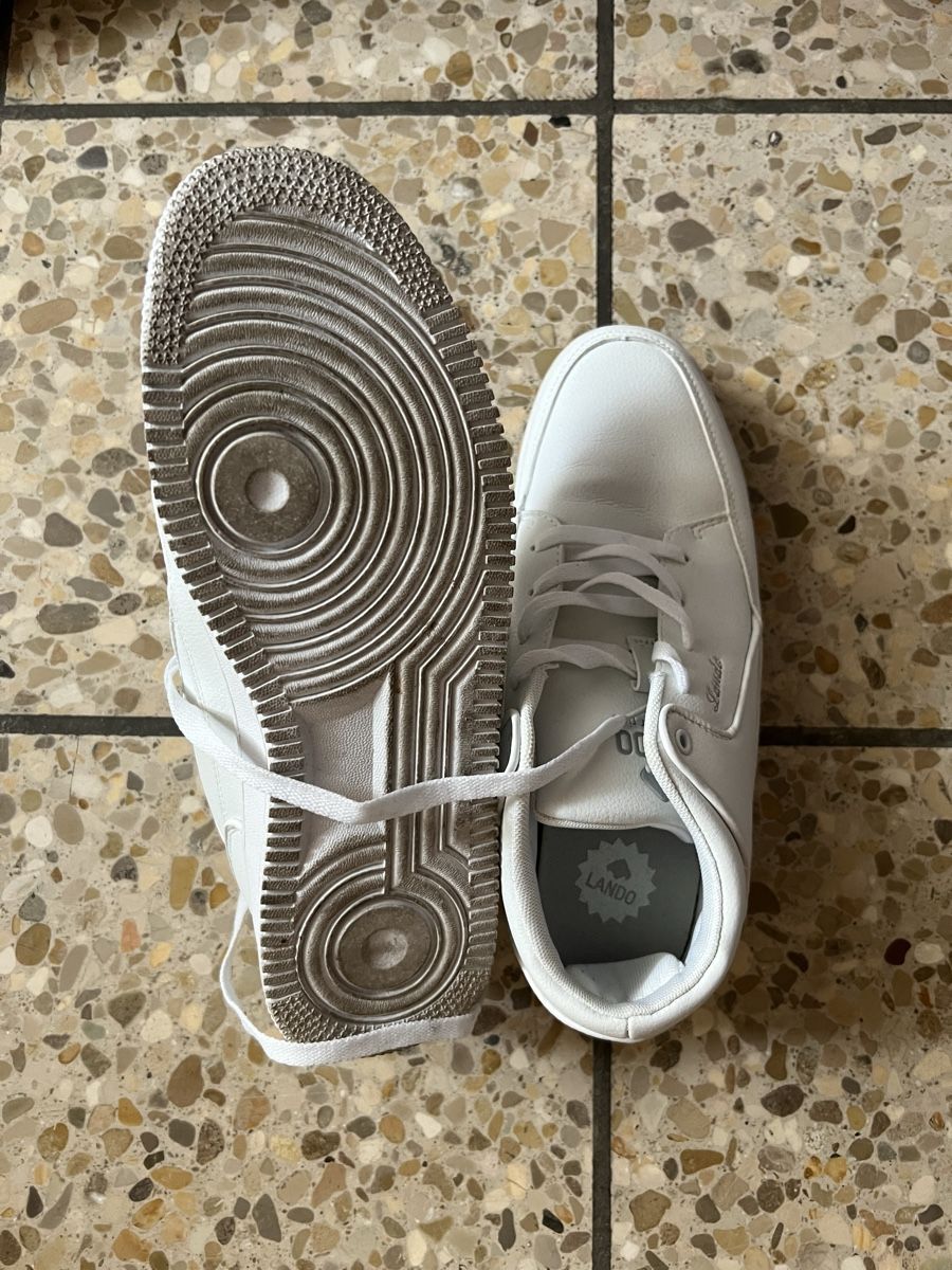 Scarpe da uomo: Weisse Lando Sneaker Gr. 45/12 – Usato da Bad Zurzach venduto da Heugumper7 3