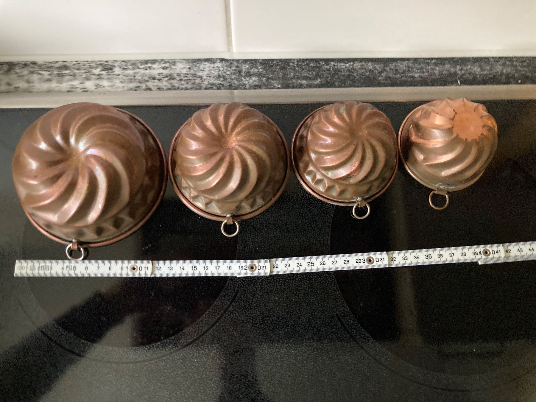 Moules à gâteaux: 4 verschieden große Backformen aus Kupfer – D'occasion à Zürich par Chaeffeler 1
