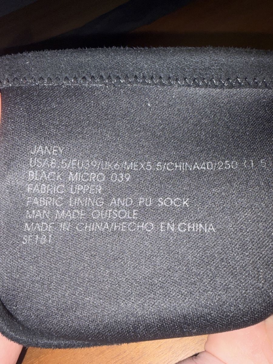 Scarpe da donna: Schwarze Boots – Nuovo (secondo la descrizione) da Dietikon venduto da me9_mh2j 1