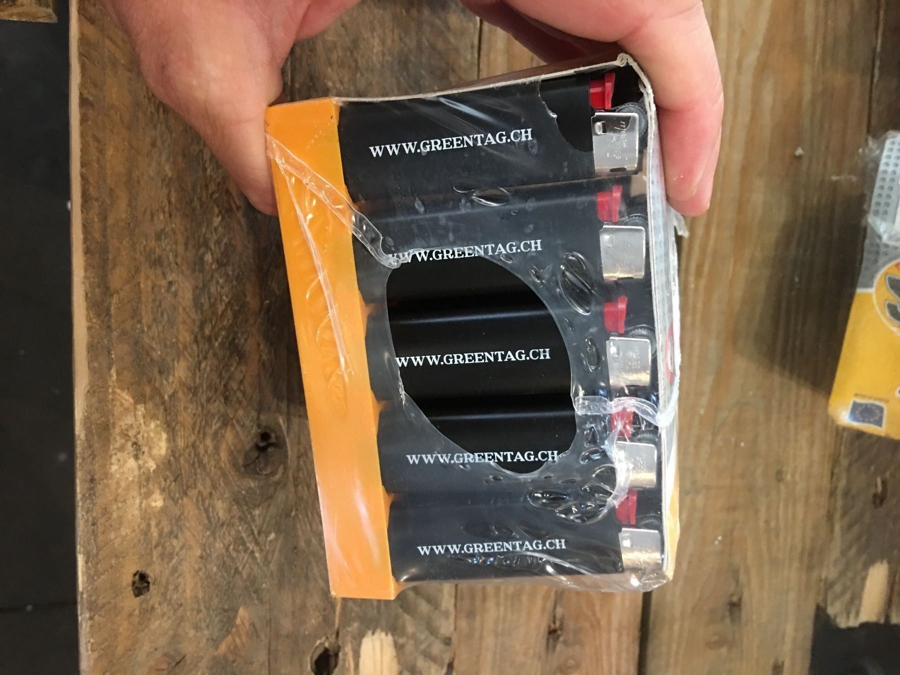 Accendini: Feuerzeuge 50stk – Nuovo e nell'imballaggio originale da Zürich venduto da dtag 3
