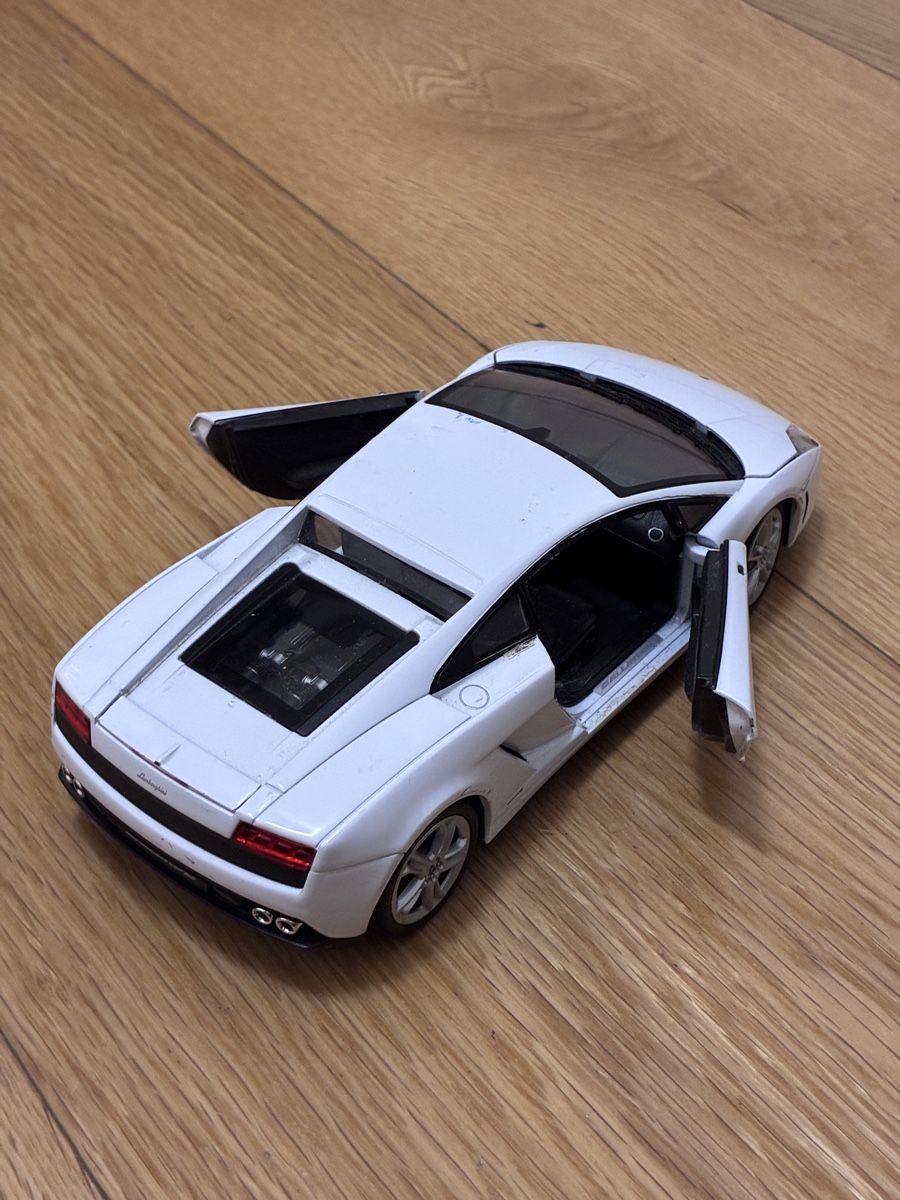 Lamborghini Modellini d'auto: Lamborghini Gallardo LP560-4 1:32 – Usato da Montagnola venduto da ciain67 2