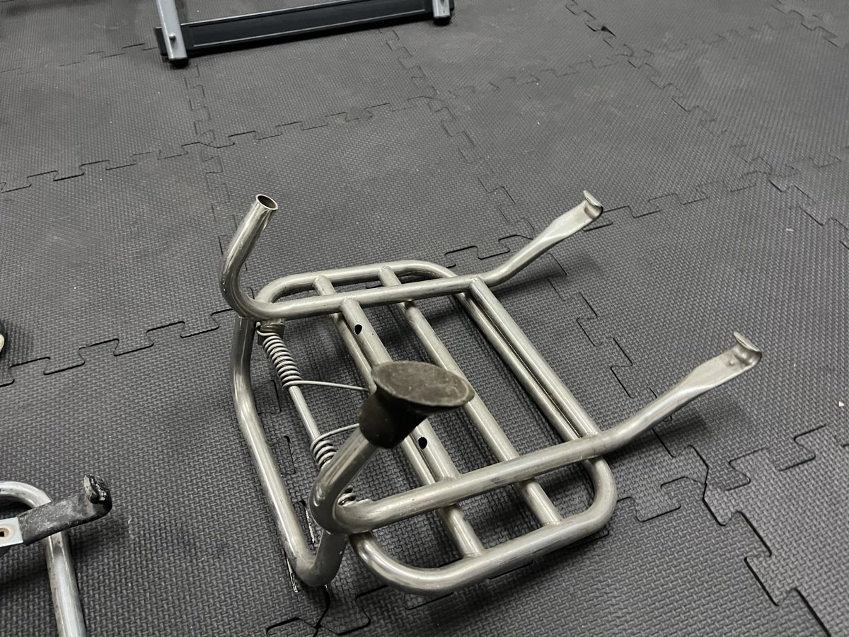 Vespa Tutti pezzi di ricambio per scooter: Vespa Frontgepäckträger – Usato da Thun venduto da Cpia 1