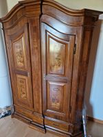 Rare petite armoire ancienne fribourgeoise peinte – Région S