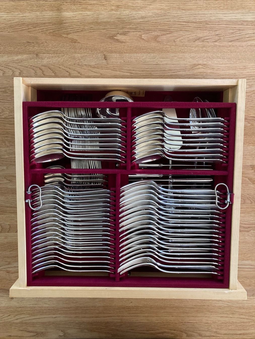 WMF Set di posate: WMF Fächer 90er Silberbesteck 216 Teile mit 2 Schubladen – Usato da Solothurn venduto da ehe_8spw 6