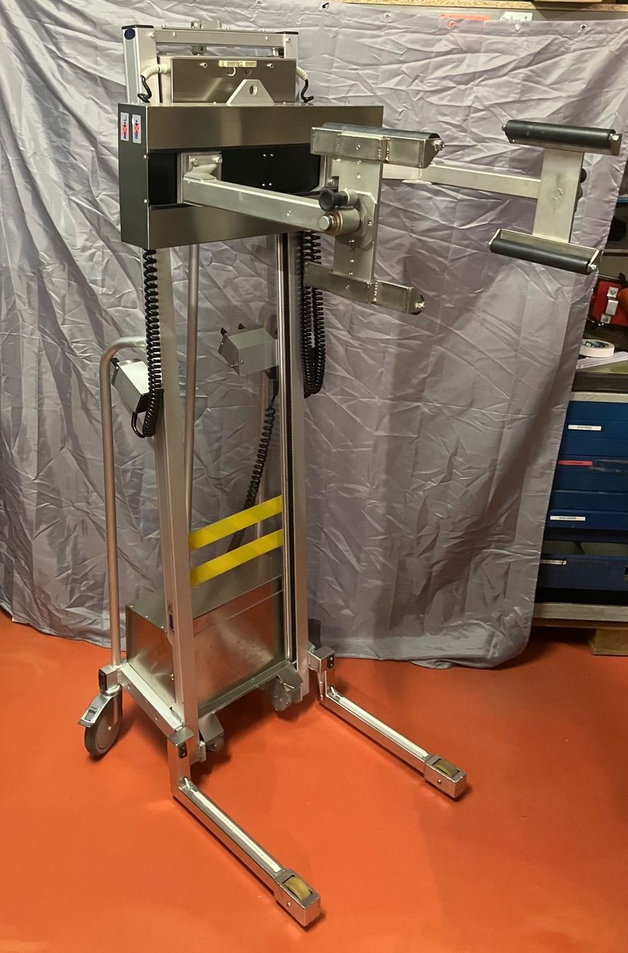 Tutte le macchine: Tawi Mini Lifter 230VAC 50W – Usato da Neuchâtel venduto da M.Chung 9