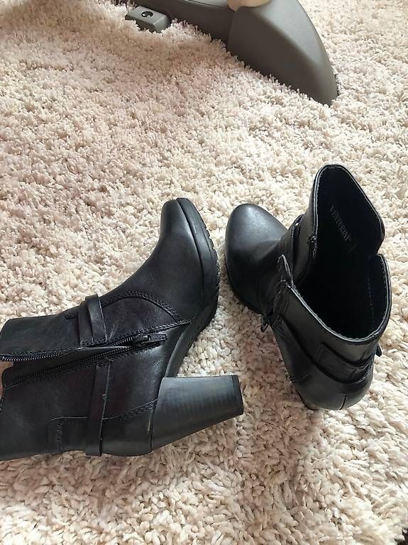 Scarpe da donna: Leder Stiefeletten Venturini NEU – Nuovo (secondo la descrizione) da Goldach venduto da tab_njk8 3